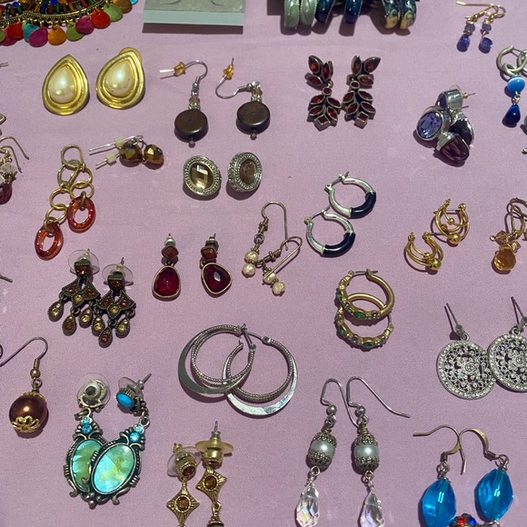 Colorful Earring Collection - Picture 5 of 6